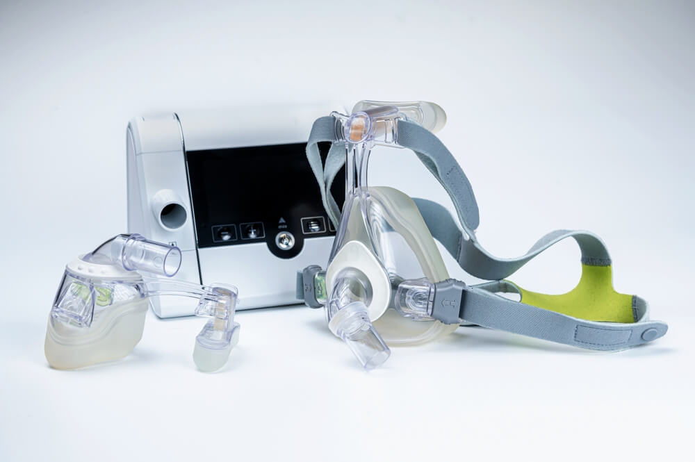 Biały aparat CPAP z maską – brandvital.eu Biały aparat CPAP z maską – brandvital.eu